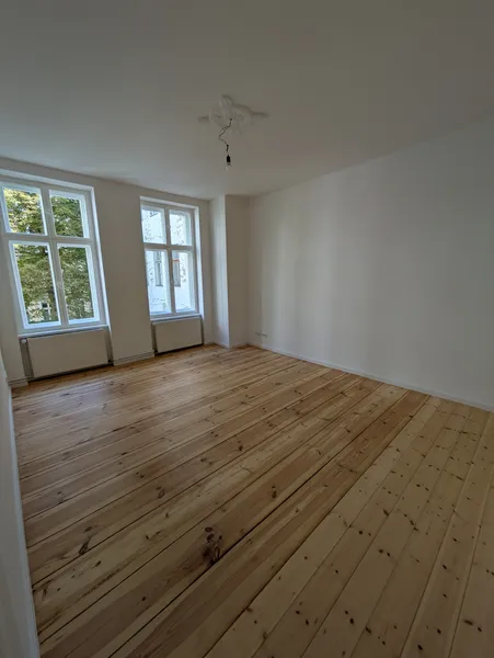 Wohnen nahe Boxhagener Platz - 2 Zimmer Altbauwohnung zu vermieten! — photo 1